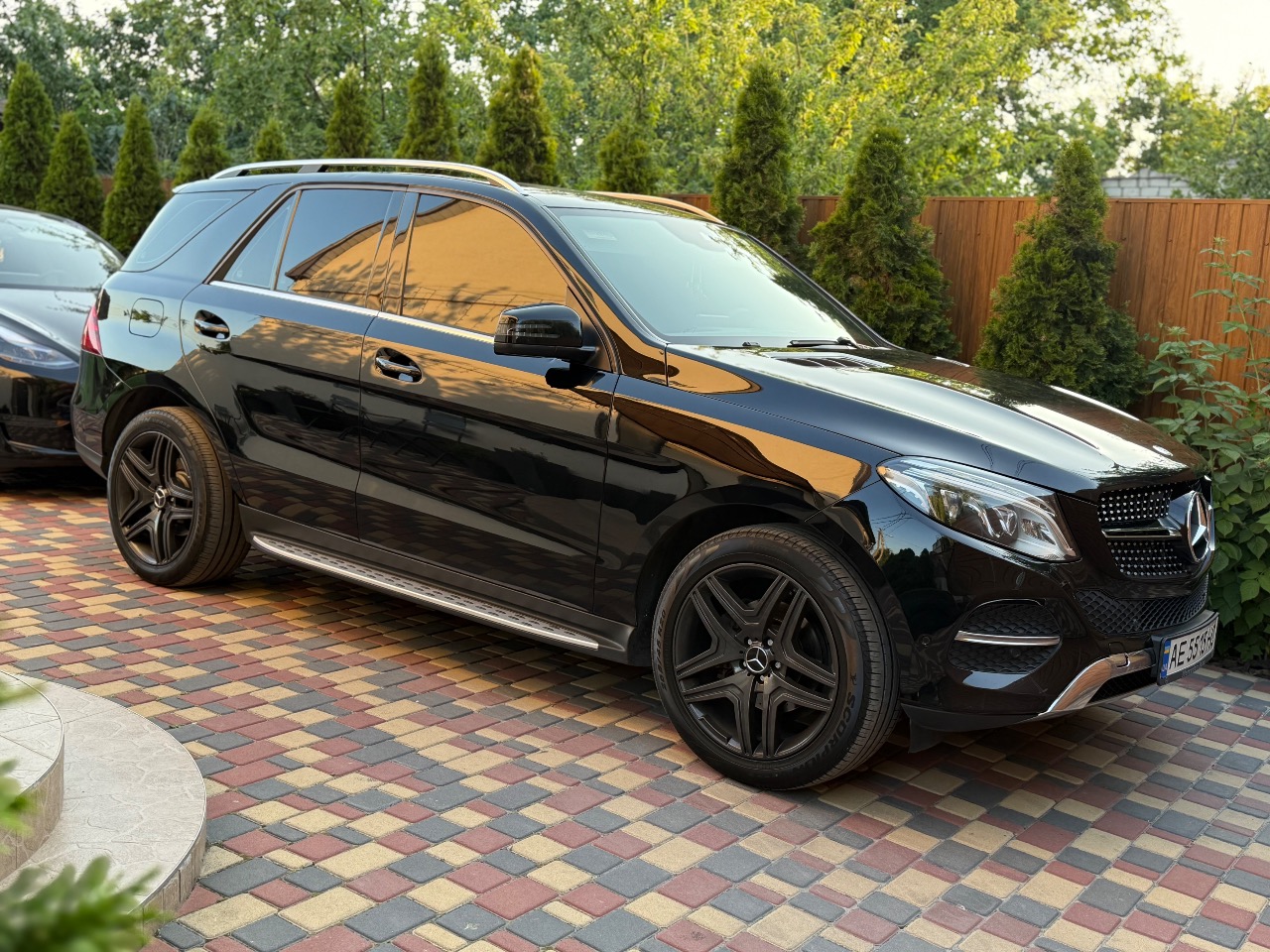 Mercedes-Benz GLE - фото 4