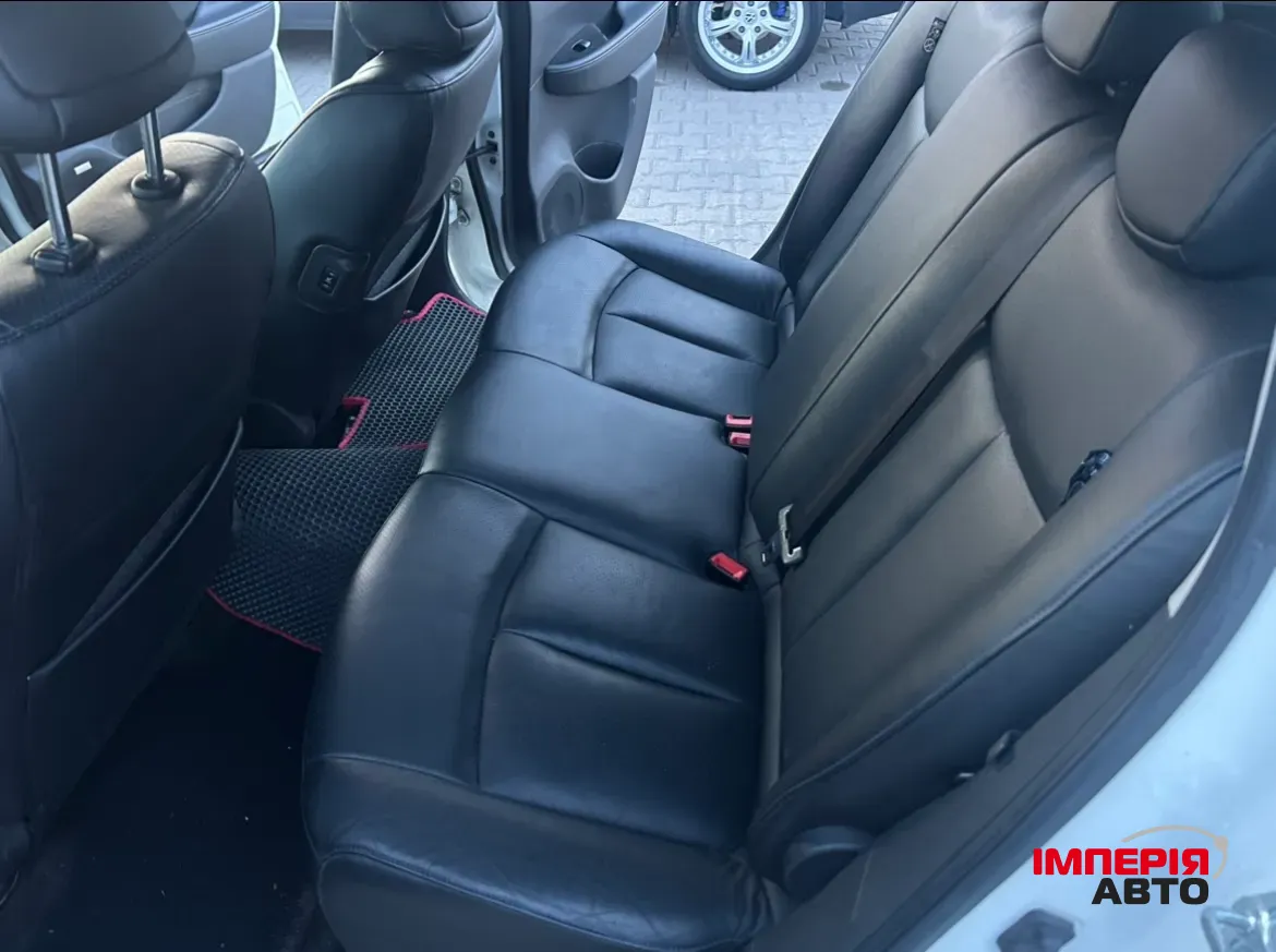 Nissan Leaf - фото 5