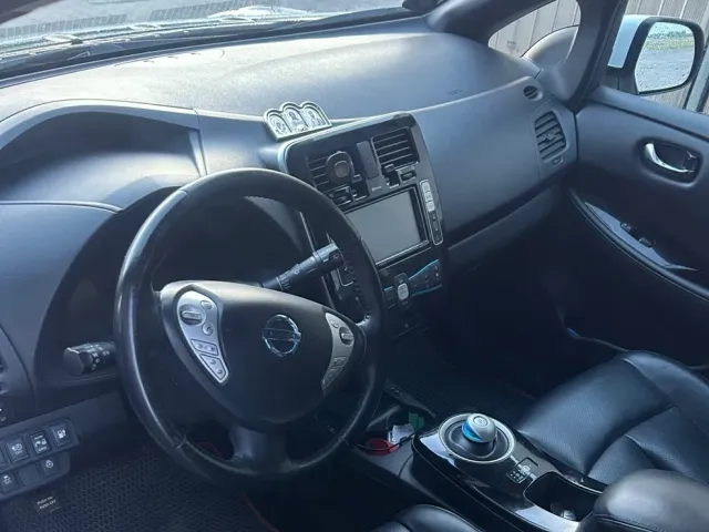 Nissan Leaf - фото 3