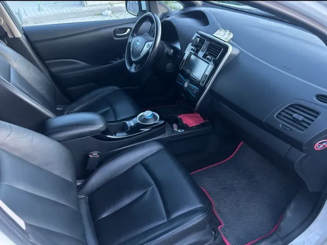 Nissan Leaf - фото 4