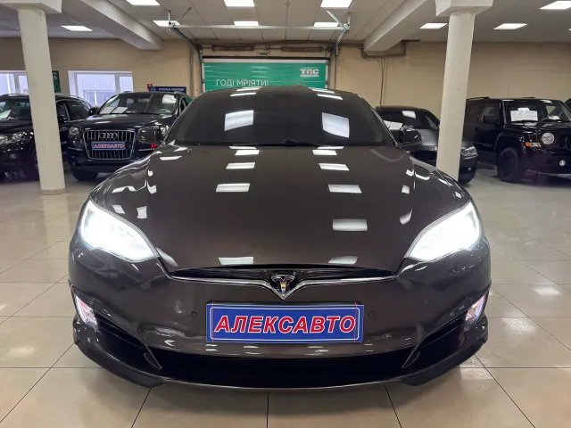 Tesla Model S - фото 2