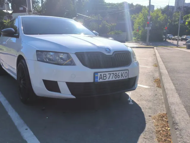 Skoda Octavia - фото 4