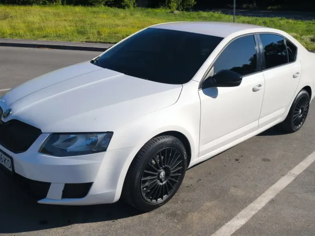 Skoda Octavia - фото 3