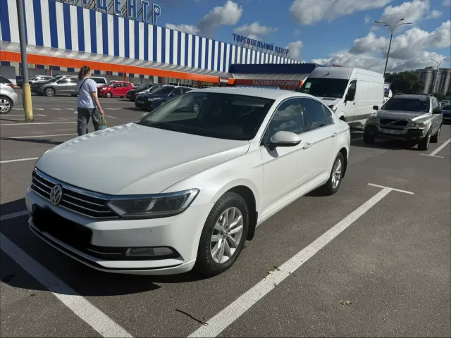 Volkswagen Passat - фото 1