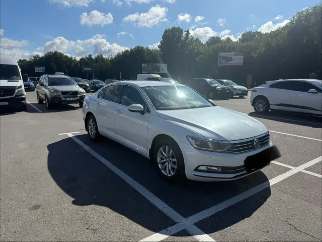 Volkswagen Passat - фото 3