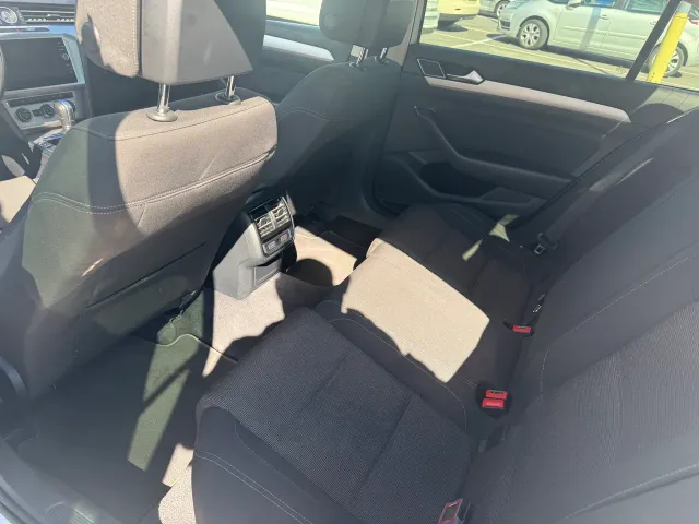 Volkswagen Passat - фото 4