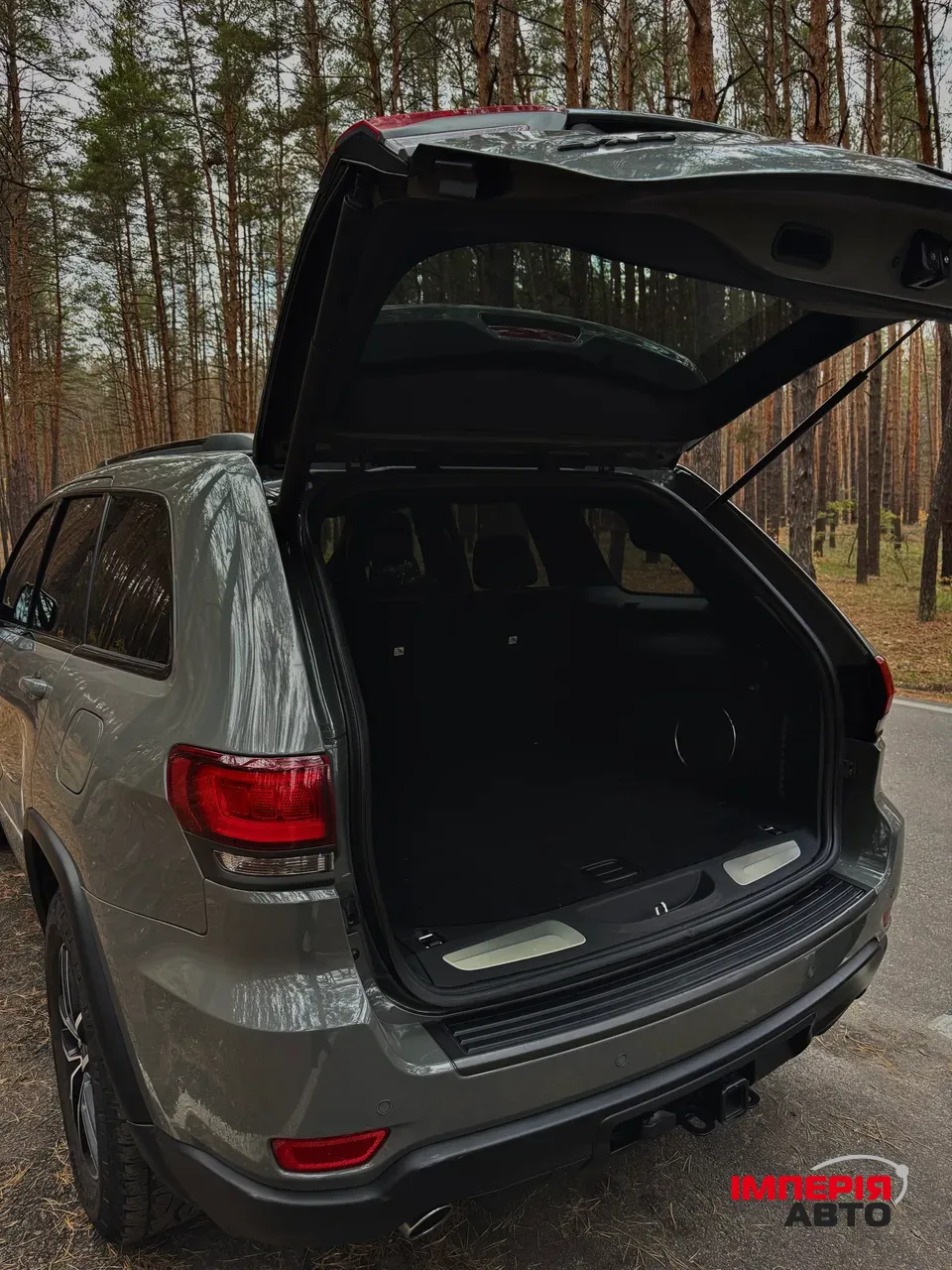 Jeep Grand Cherokee - фото 16