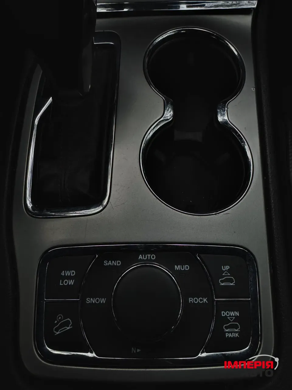 Jeep Grand Cherokee - фото 21