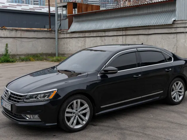 Volkswagen Passat (North America and China) - фото 1