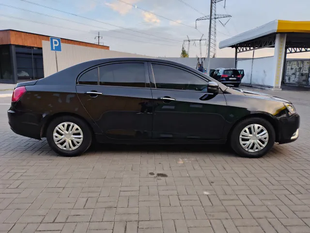 Geely Emgrand 7 - фото 2