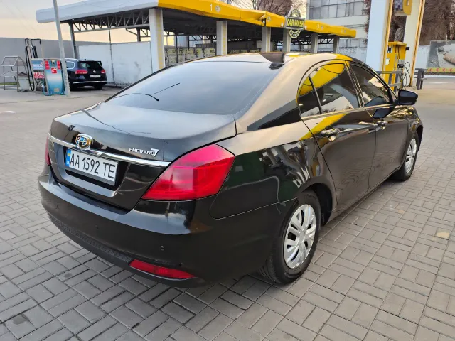 Geely Emgrand 7 - фото 3