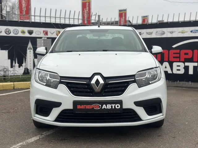 Renault Logan - фото 2