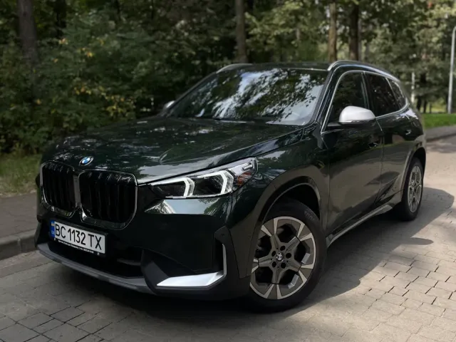 BMW X1 - фото 1