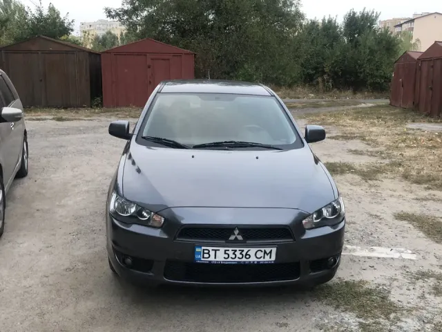 Mitsubishi Lancer - фото 4