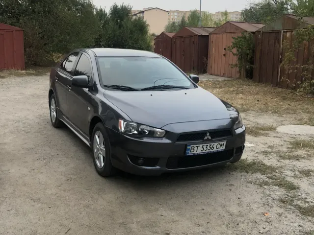 Mitsubishi Lancer - фото 3