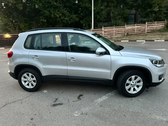 Volkswagen Tiguan - фото 2
