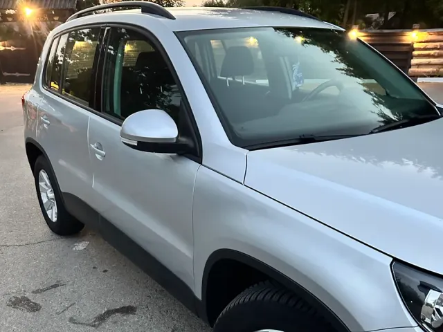 Volkswagen Tiguan - фото 4