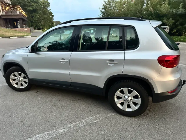 Volkswagen Tiguan - фото 5