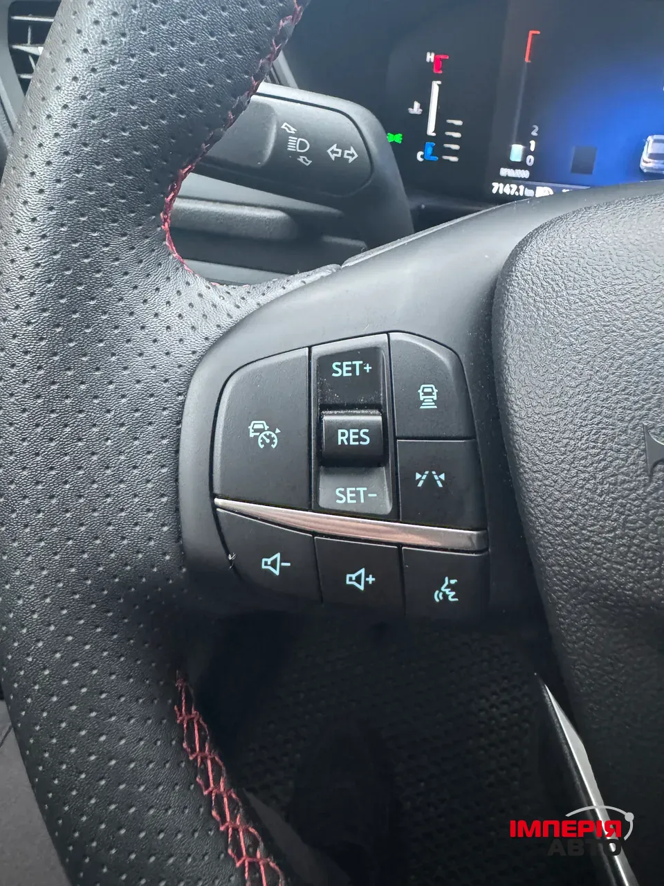 Ford Escape - фото 15