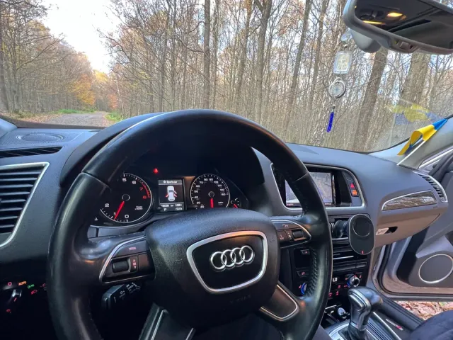 Audi Q5 - фото 3