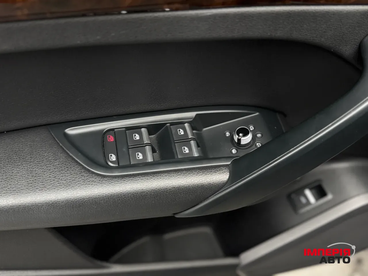 Audi Q5 - фото 17