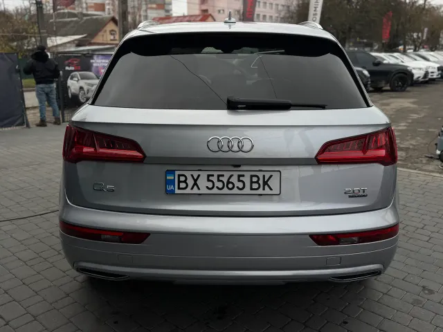 Audi Q5 - фото 4