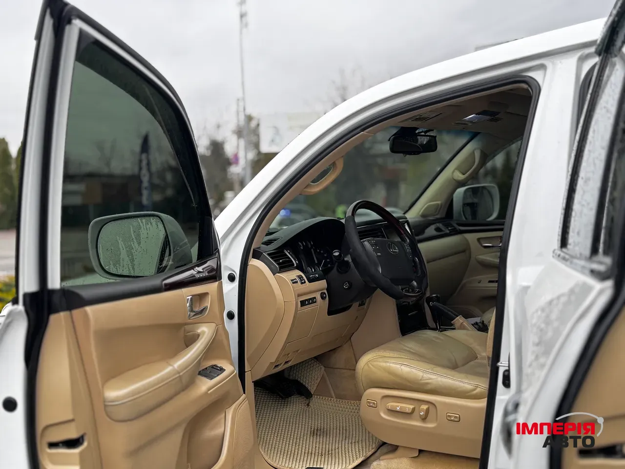 Lexus LX - фото 16