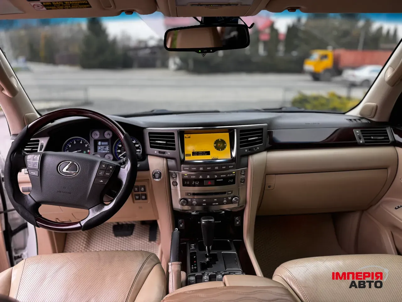 Lexus LX - фото 18