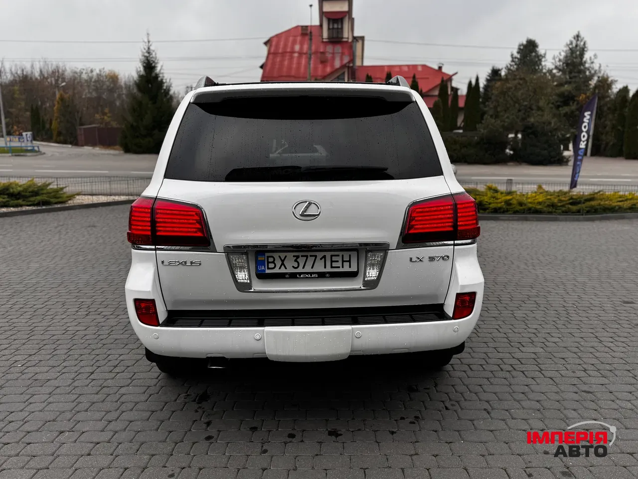 Lexus LX - фото 6