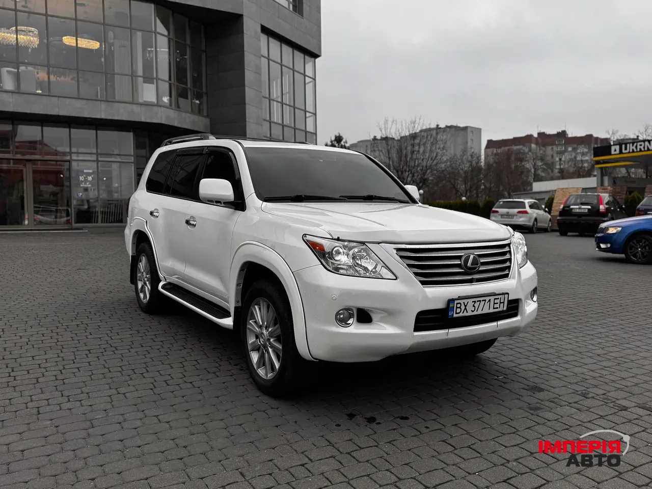 Lexus LX - фото 4