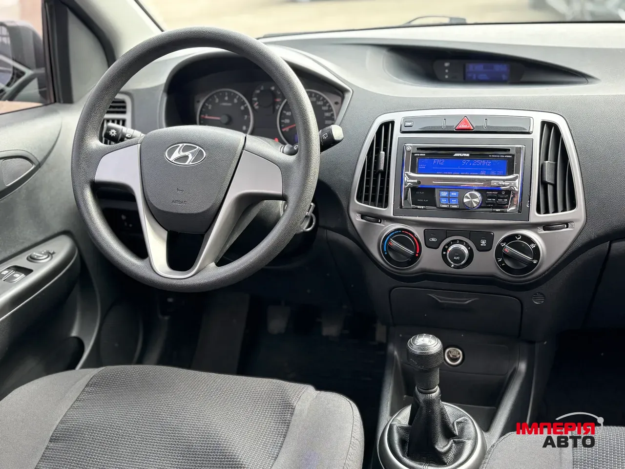 Hyundai i20 - фото 13