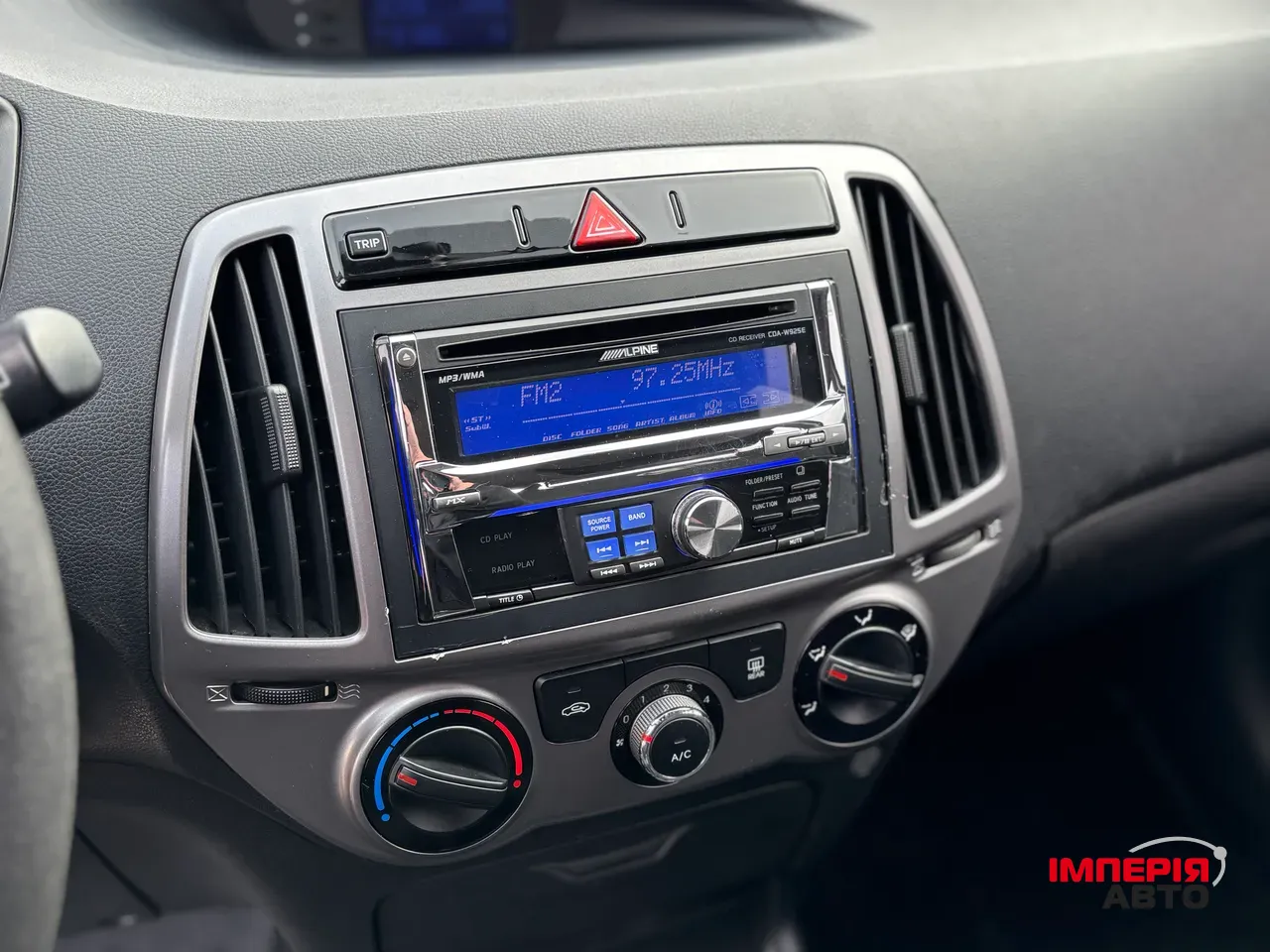 Hyundai i20 - фото 9