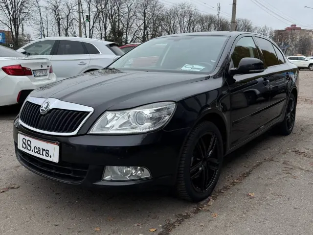 Skoda Octavia - фото 3