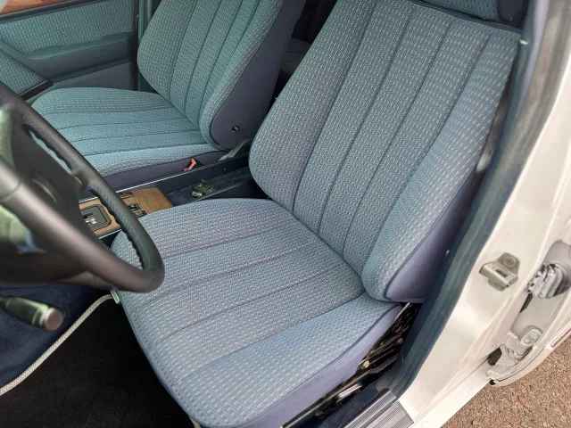 Mercedes-Benz W124 - фото 5