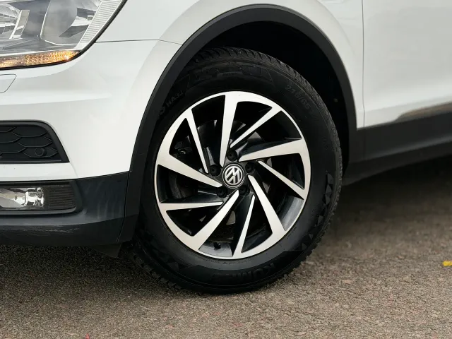 Volkswagen Tiguan - фото 3