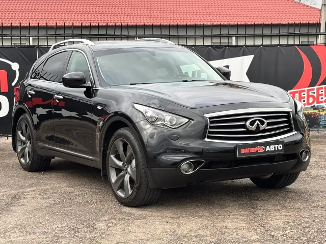 Infiniti QX70 - фото 2