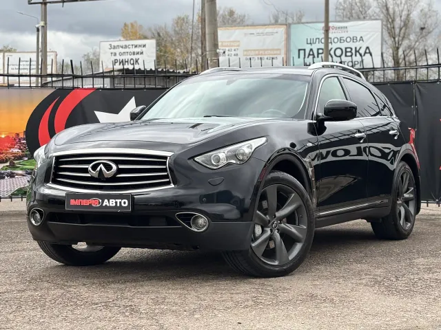 Infiniti QX70 - фото 1