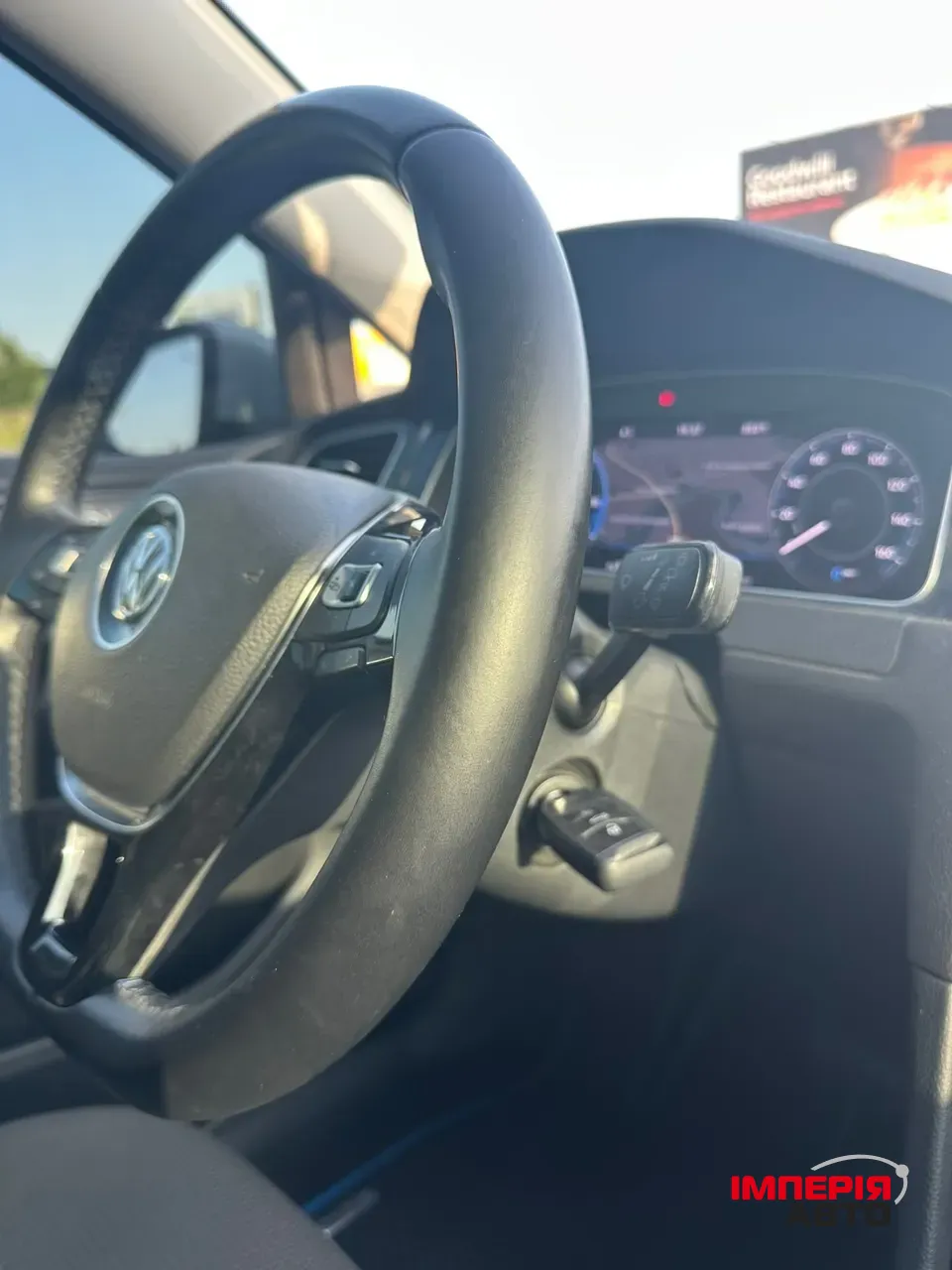 Volkswagen Golf - фото 9