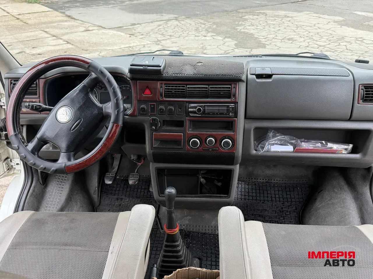 Volkswagen Transporter - фото 3