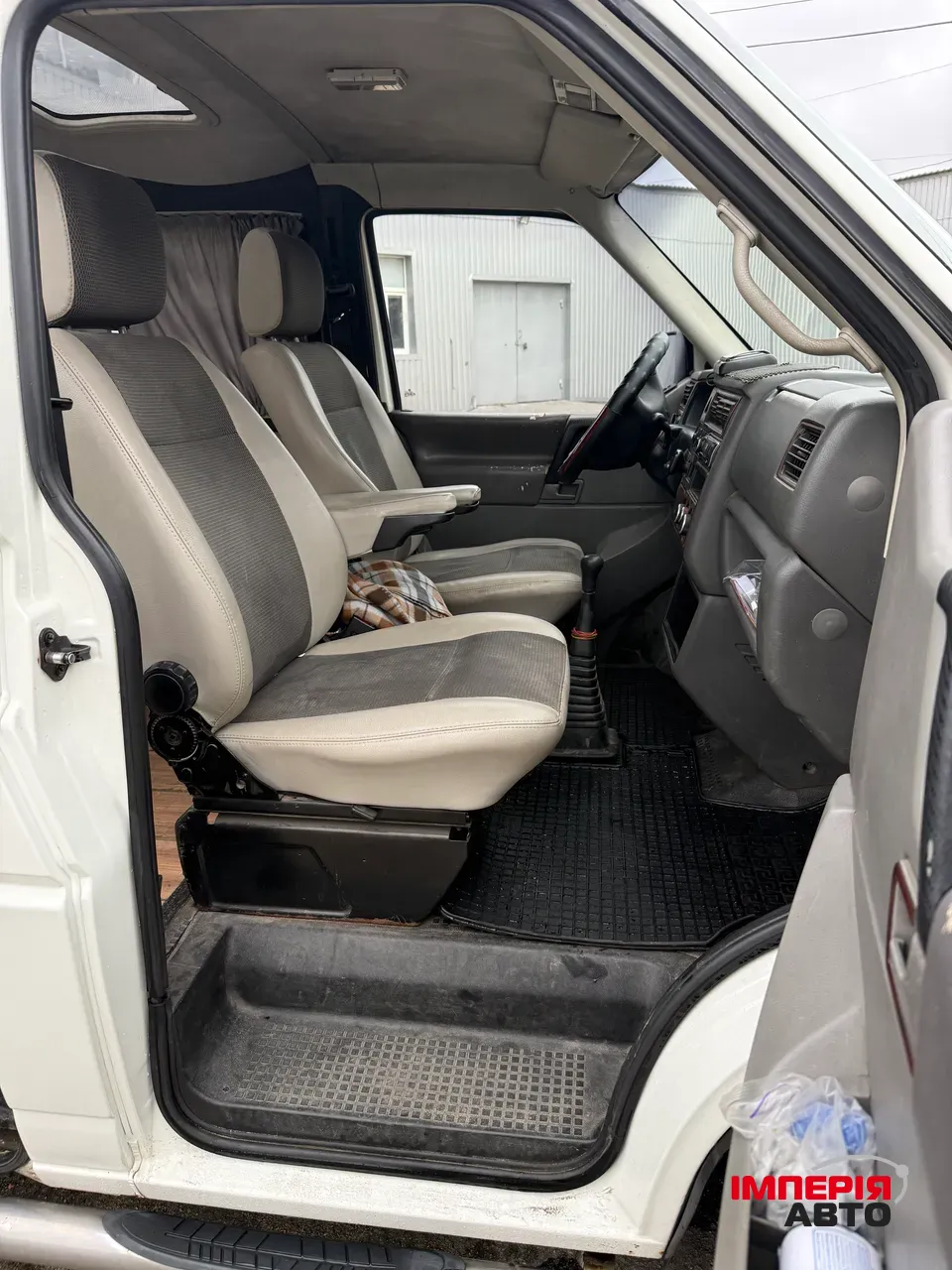 Volkswagen Transporter - фото 5