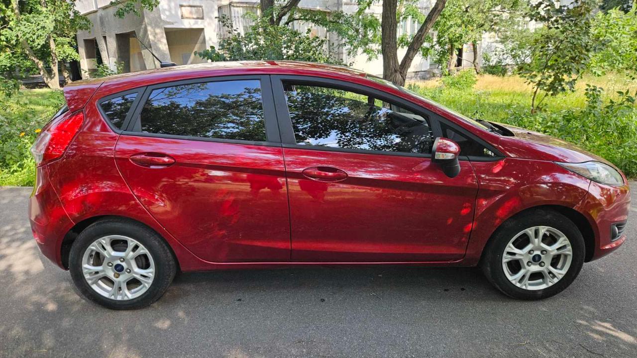 Ford Fiesta - фото 3