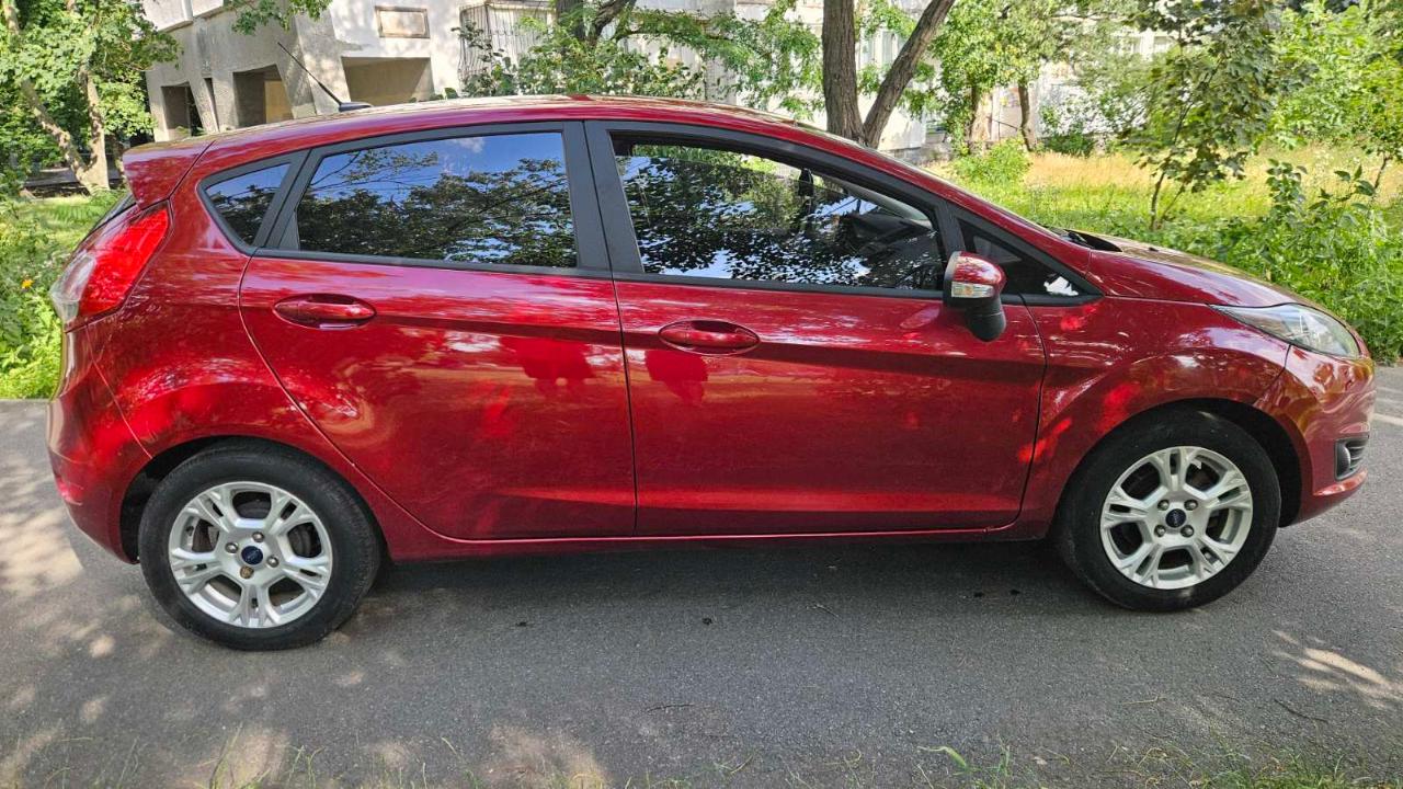 Ford Fiesta - фото 8