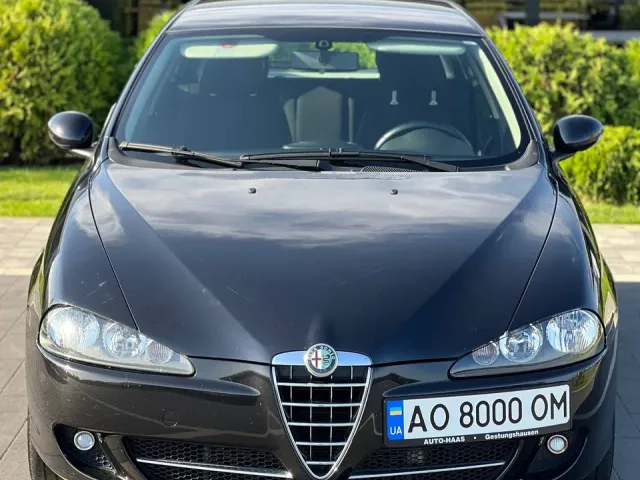 Alfa Romeo 147 - фото 1