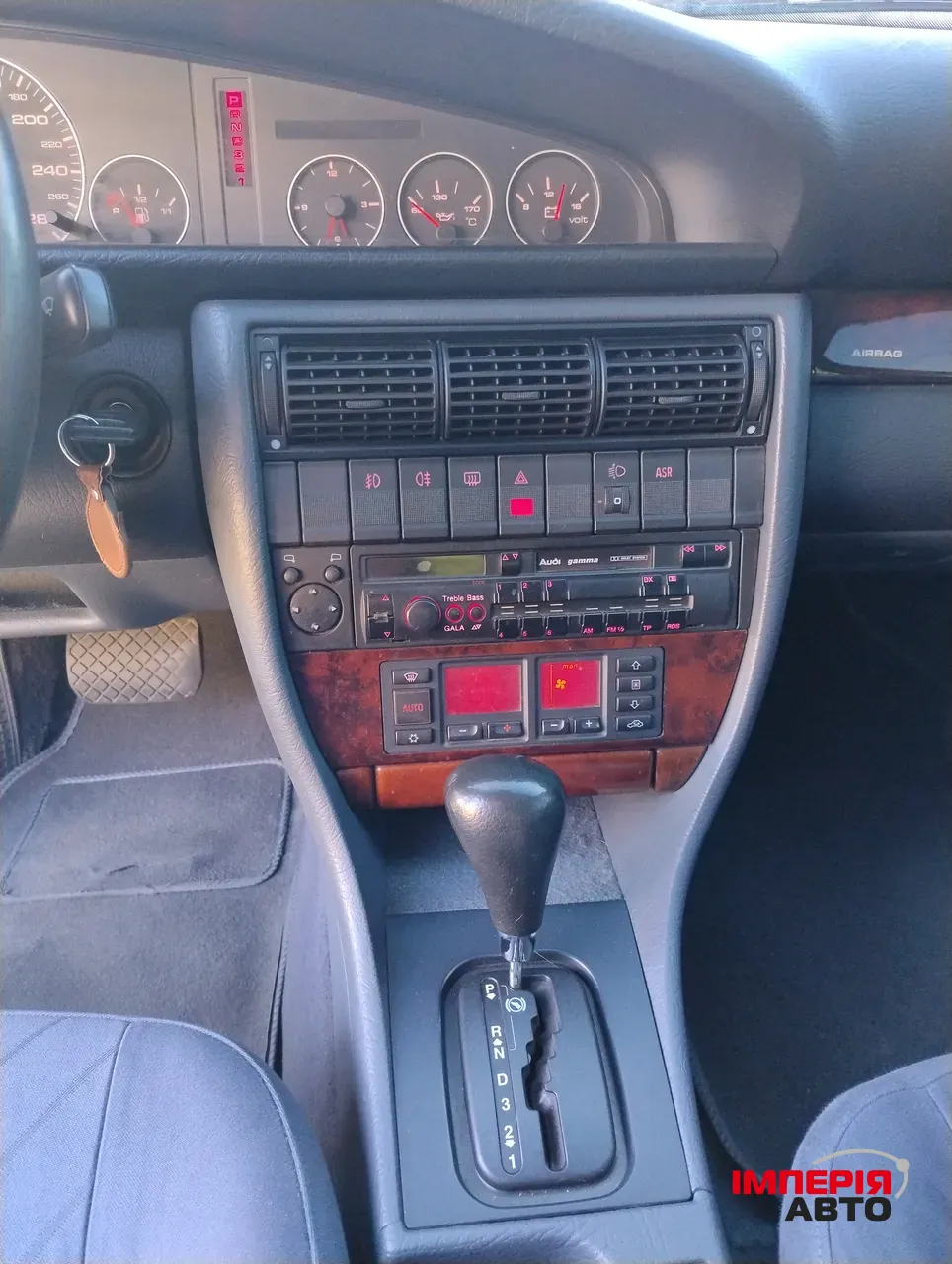 Audi A6 - фото 16