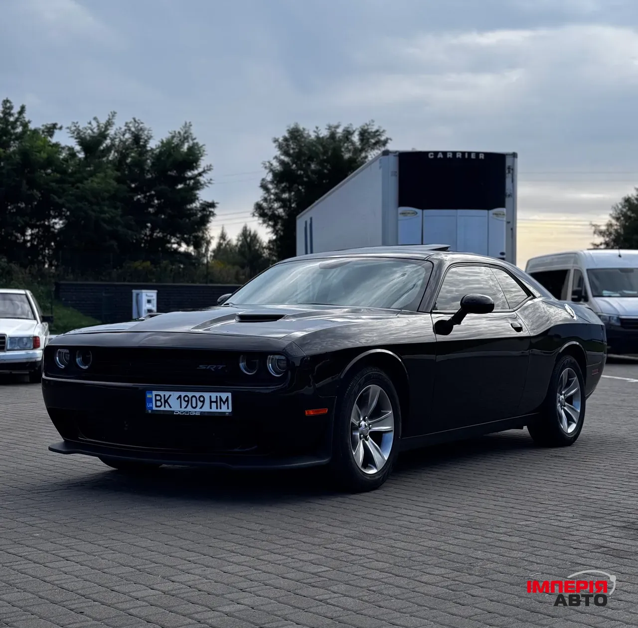 Dodge Challenger - фото 1