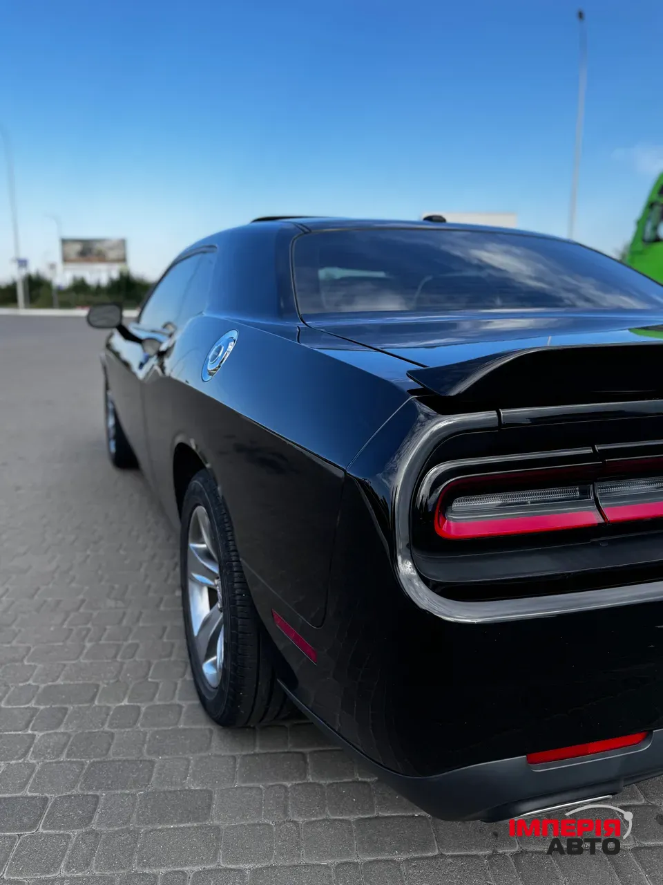 Dodge Challenger - фото 12