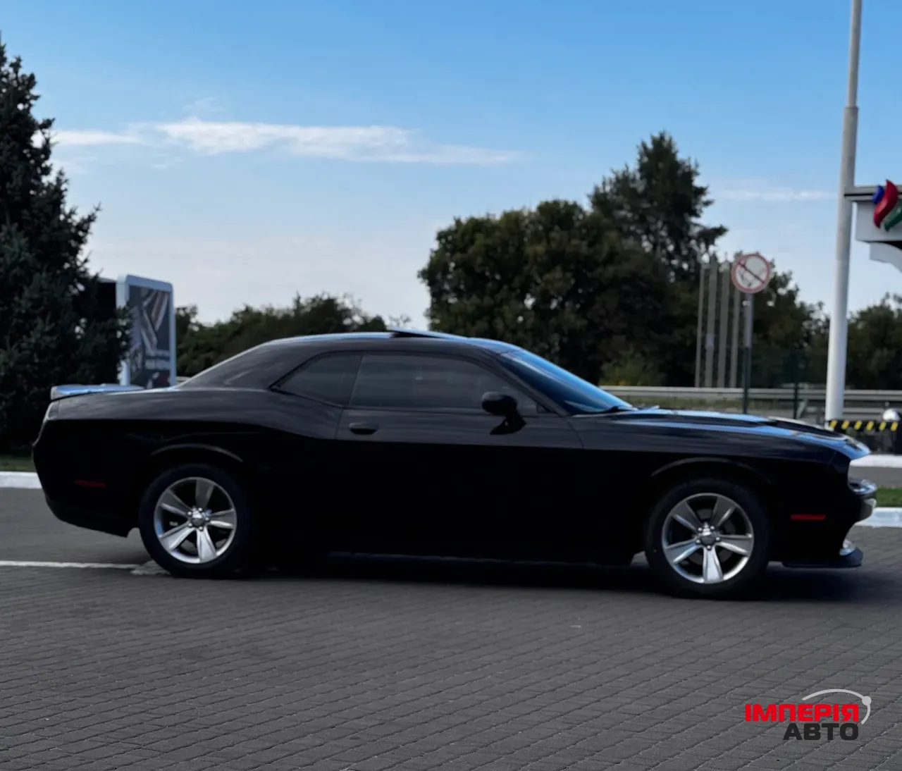 Dodge Challenger - фото 6