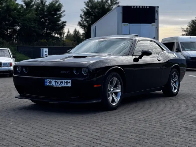 Dodge Challenger - фото 1