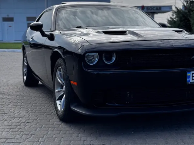 Dodge Challenger - фото 3