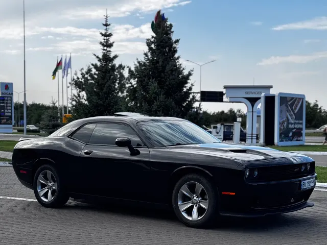 Dodge Challenger - фото 5